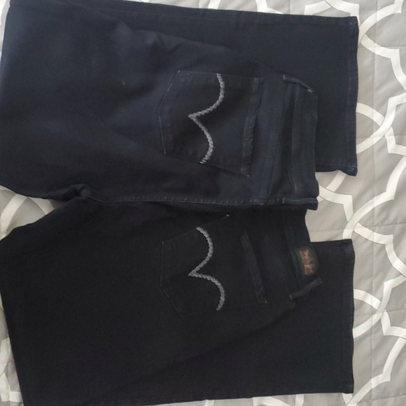 Levis Jeans - Picture 4 of 4